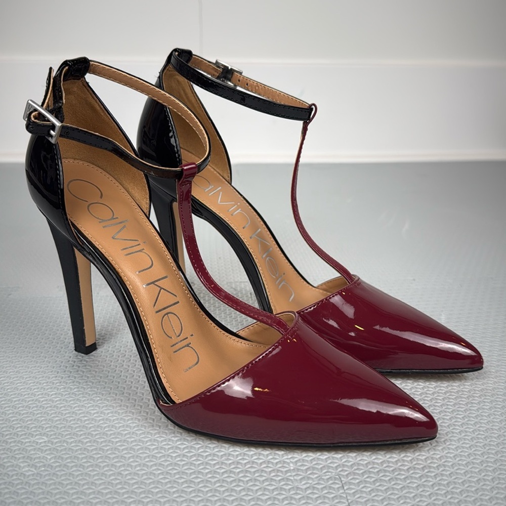 Calvin Klein Mary Jane pumps in size 6.